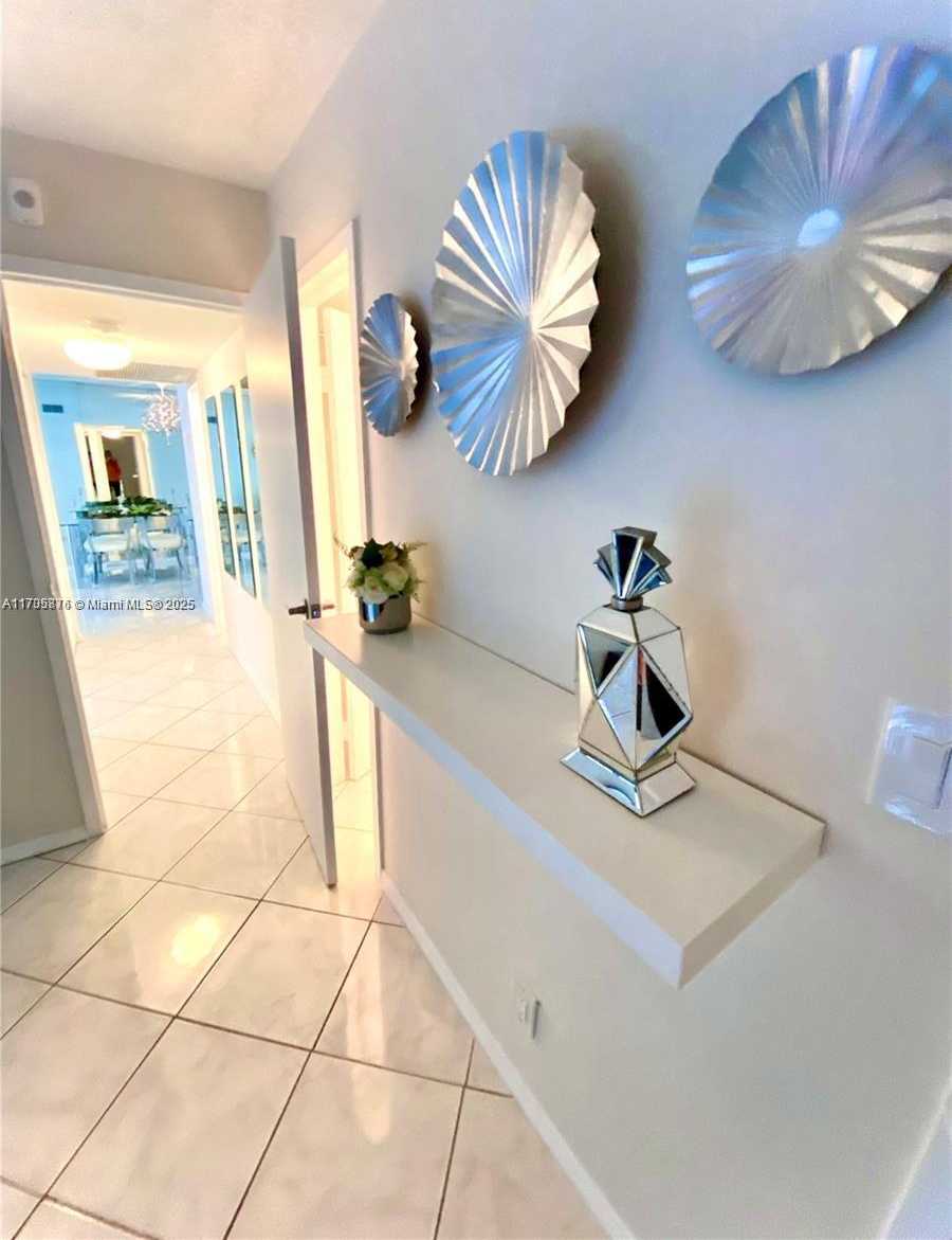 Small Image of 2101 ATLANTIC SHORES BLVD #108, Hallandale Beach Number 20