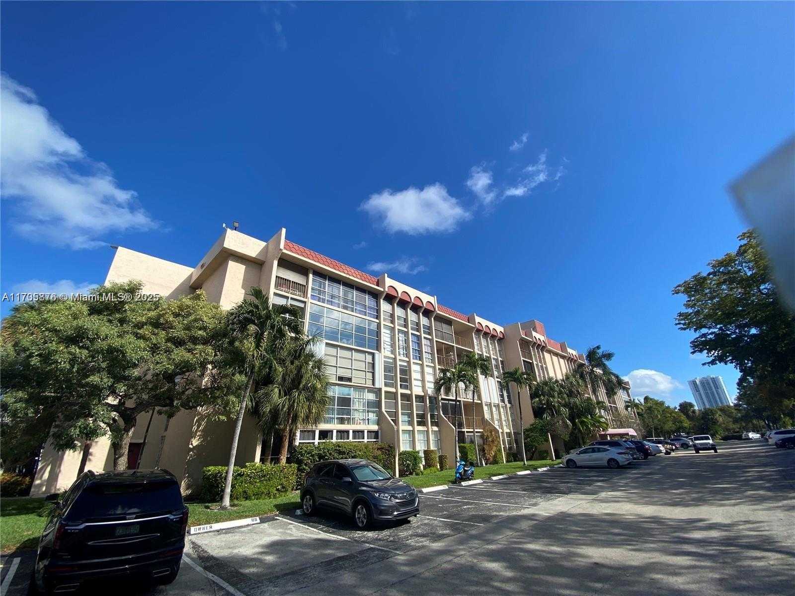 Small Image of 2101 ATLANTIC SHORES BLVD #108, Hallandale Beach Number 33