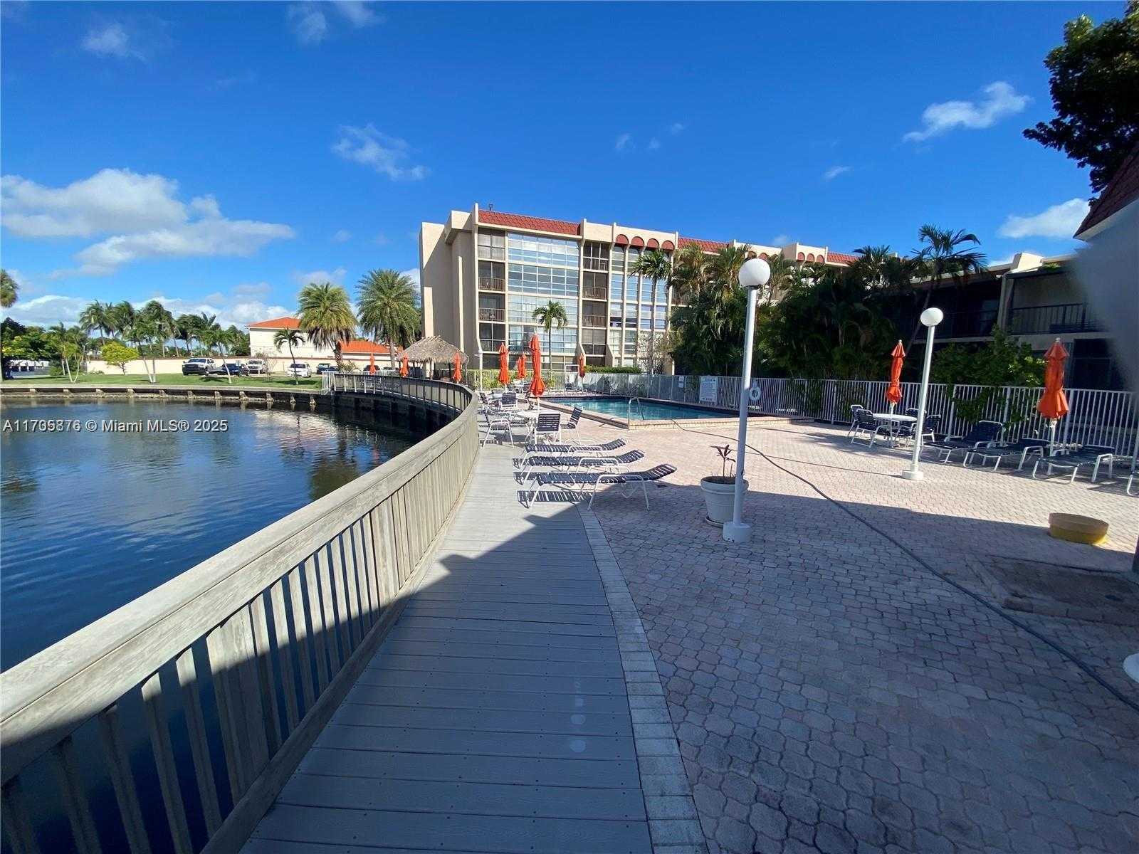 Small Image of 2101 ATLANTIC SHORES BLVD #108, Hallandale Beach Number 42