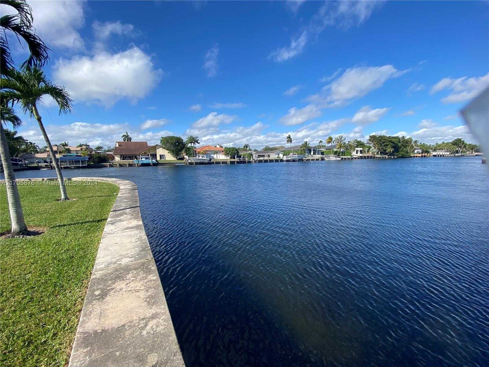 Small Image of 2101 ATLANTIC SHORES BLVD #108, Hallandale Beach Number 51
