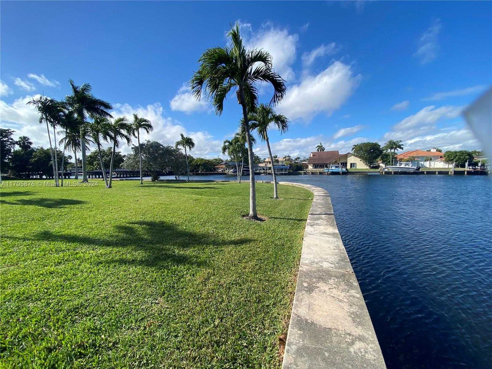 Small Image of 2101 ATLANTIC SHORES BLVD #108, Hallandale Beach Number 53