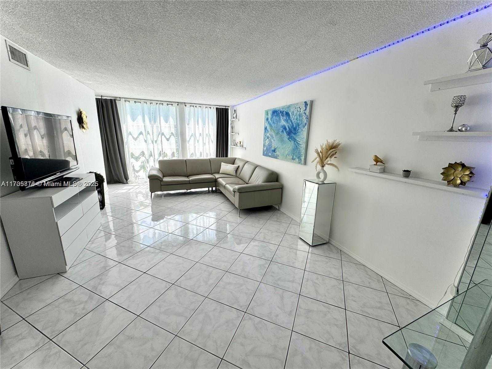 Small Image of 2101 ATLANTIC SHORES BLVD #108, Hallandale Beach Number 6