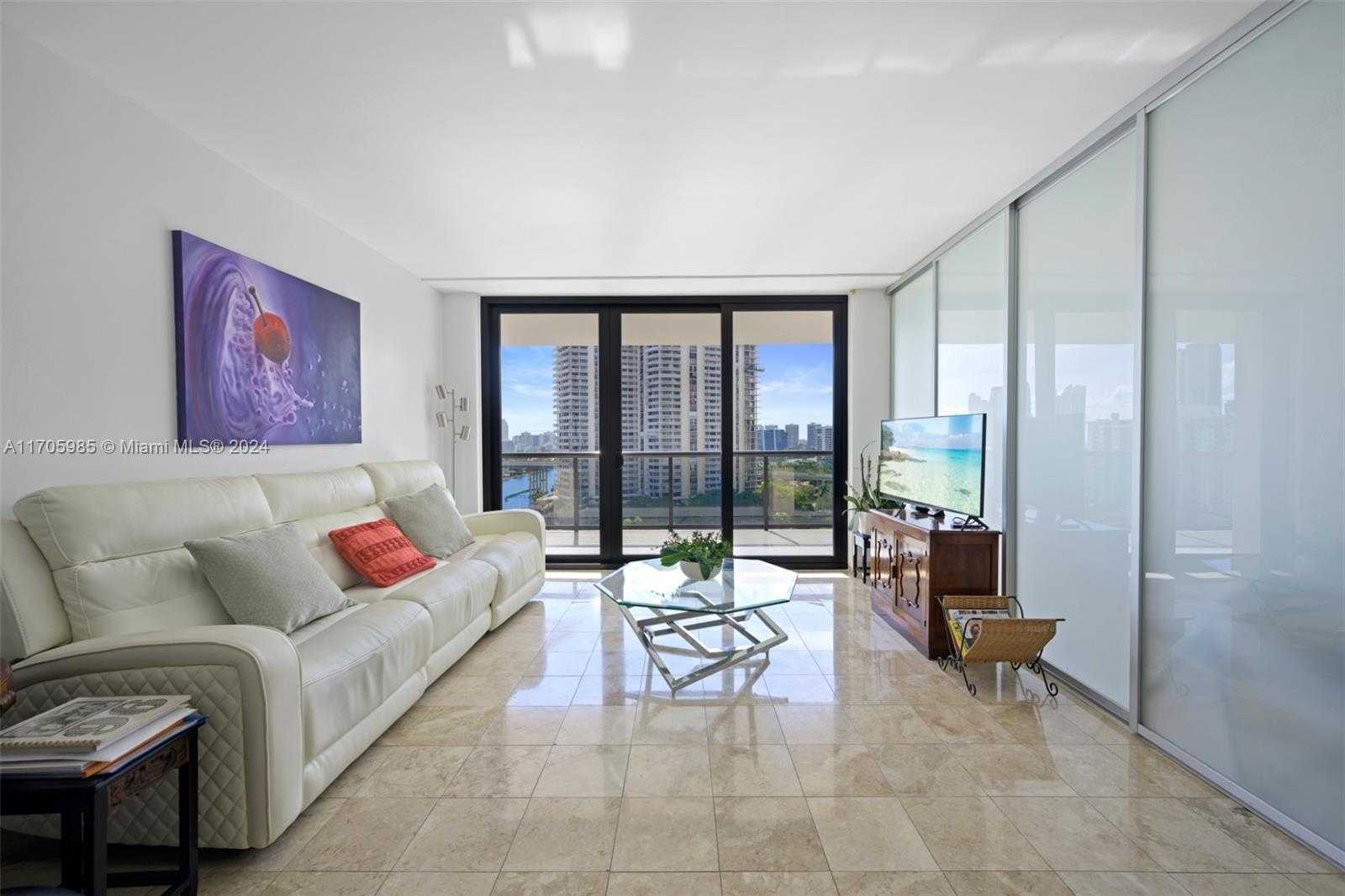 Small Image of 19667 TURNBERRY WAY #14C, Aventura Number 10