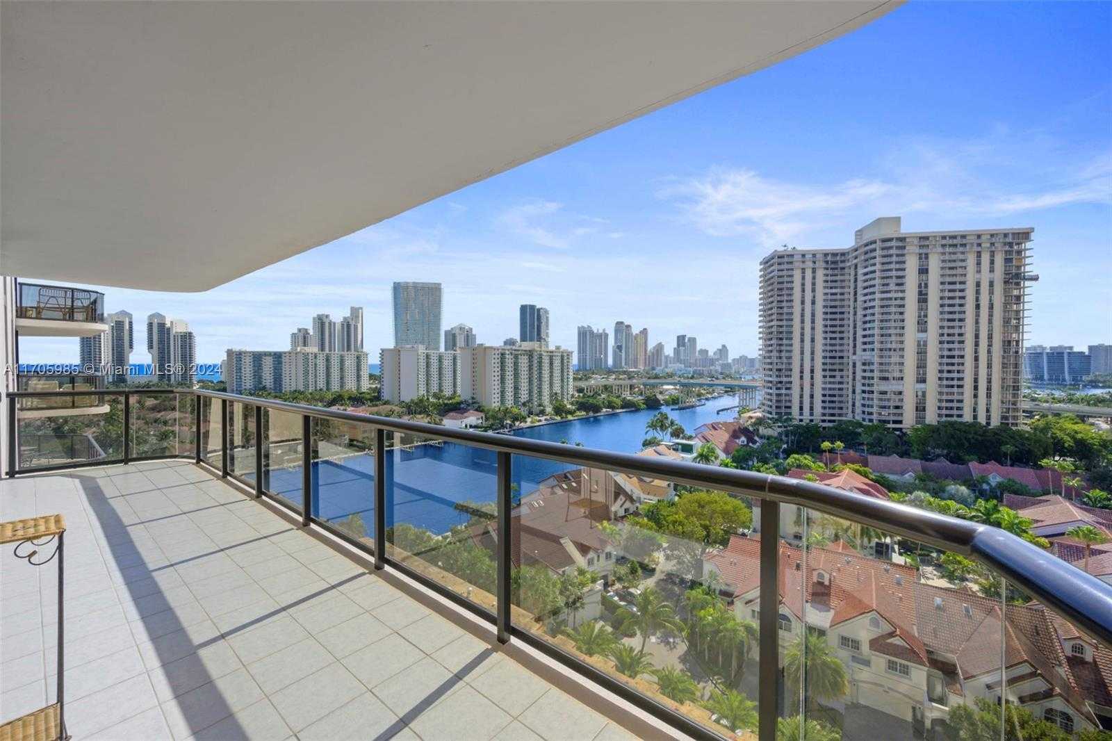 Small Image of 19667 TURNBERRY WAY #14C, Aventura Number 2