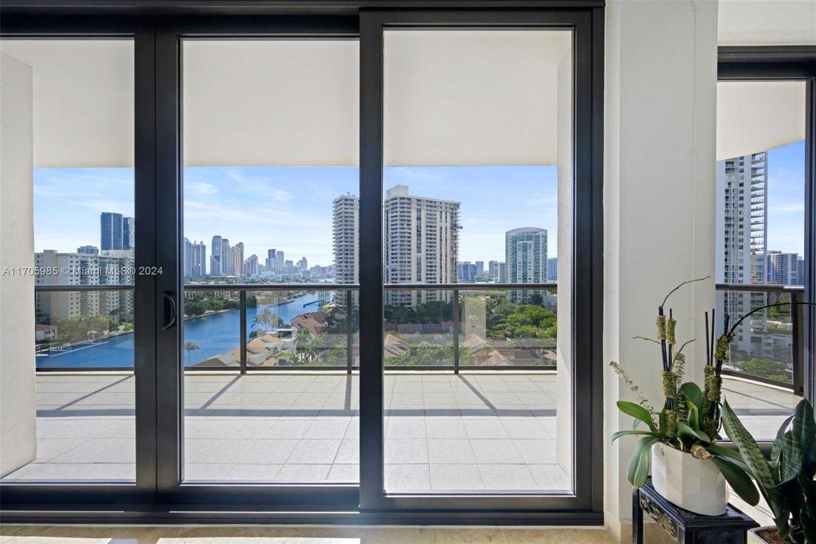 Small Image of 19667 TURNBERRY WAY #14C, Aventura Number 6