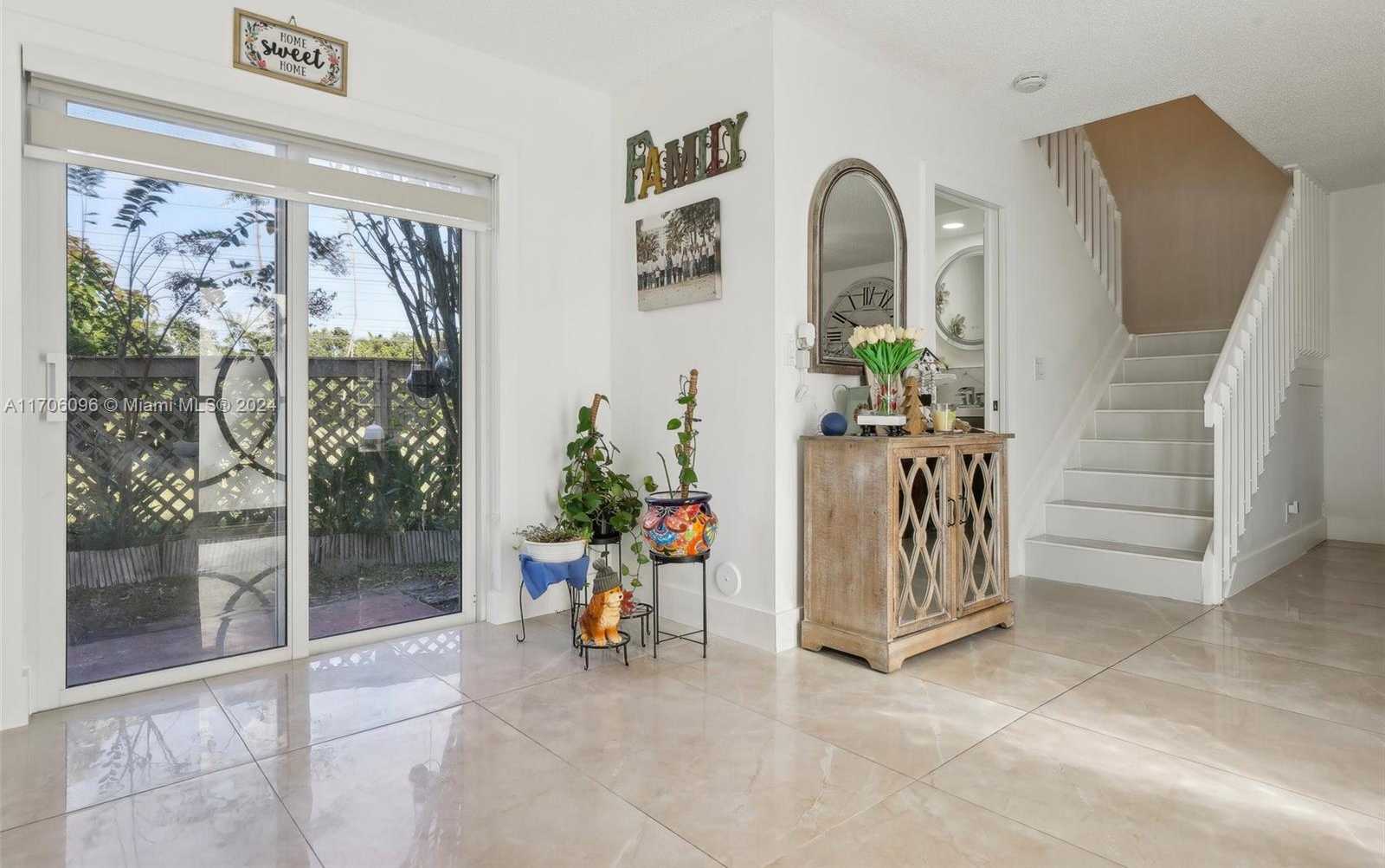 Small Image of 10949 MAINSAIL DR, Cooper City Number 17