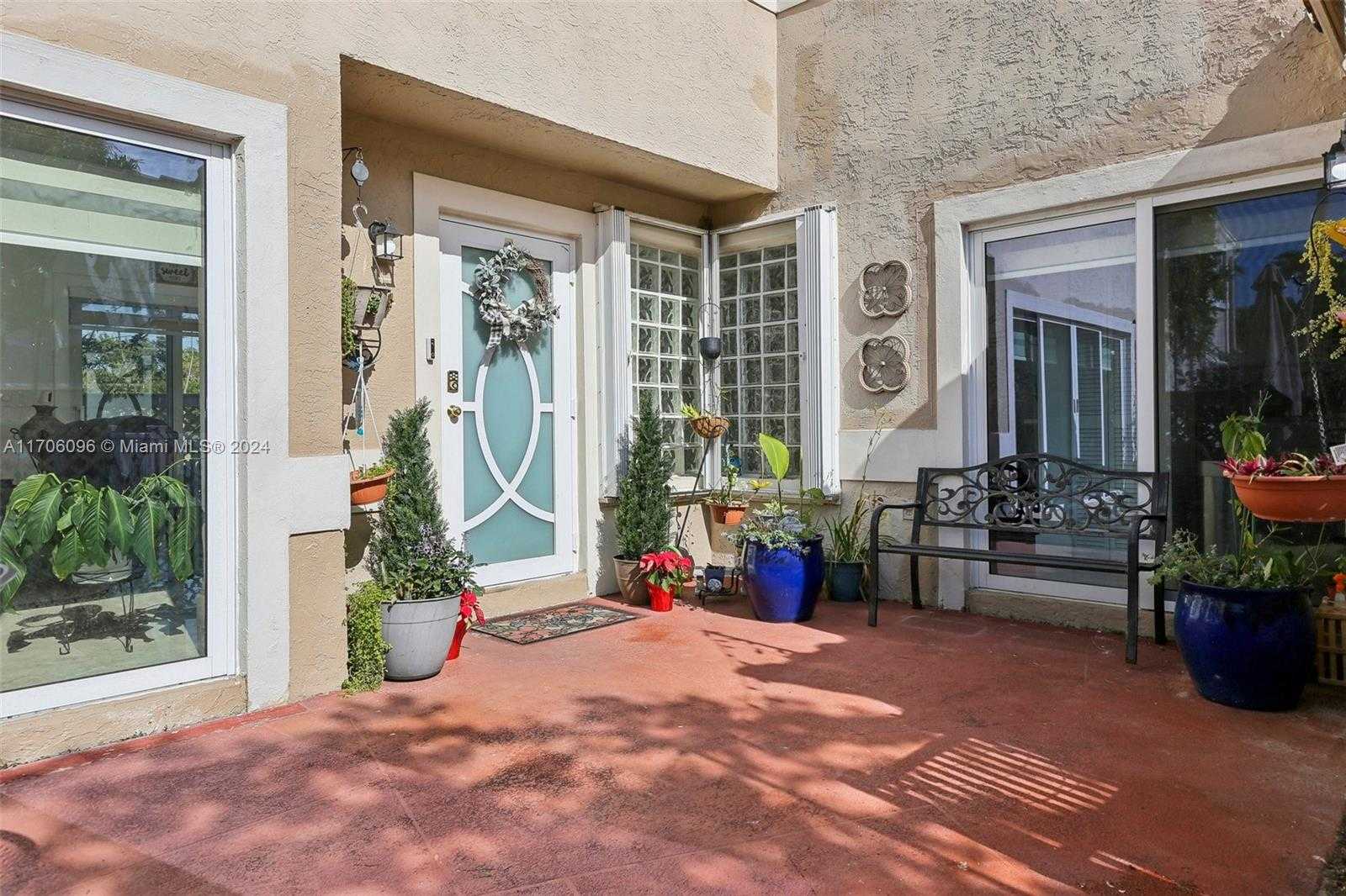 Small Image of 10949 MAINSAIL DR, Cooper City Number 3