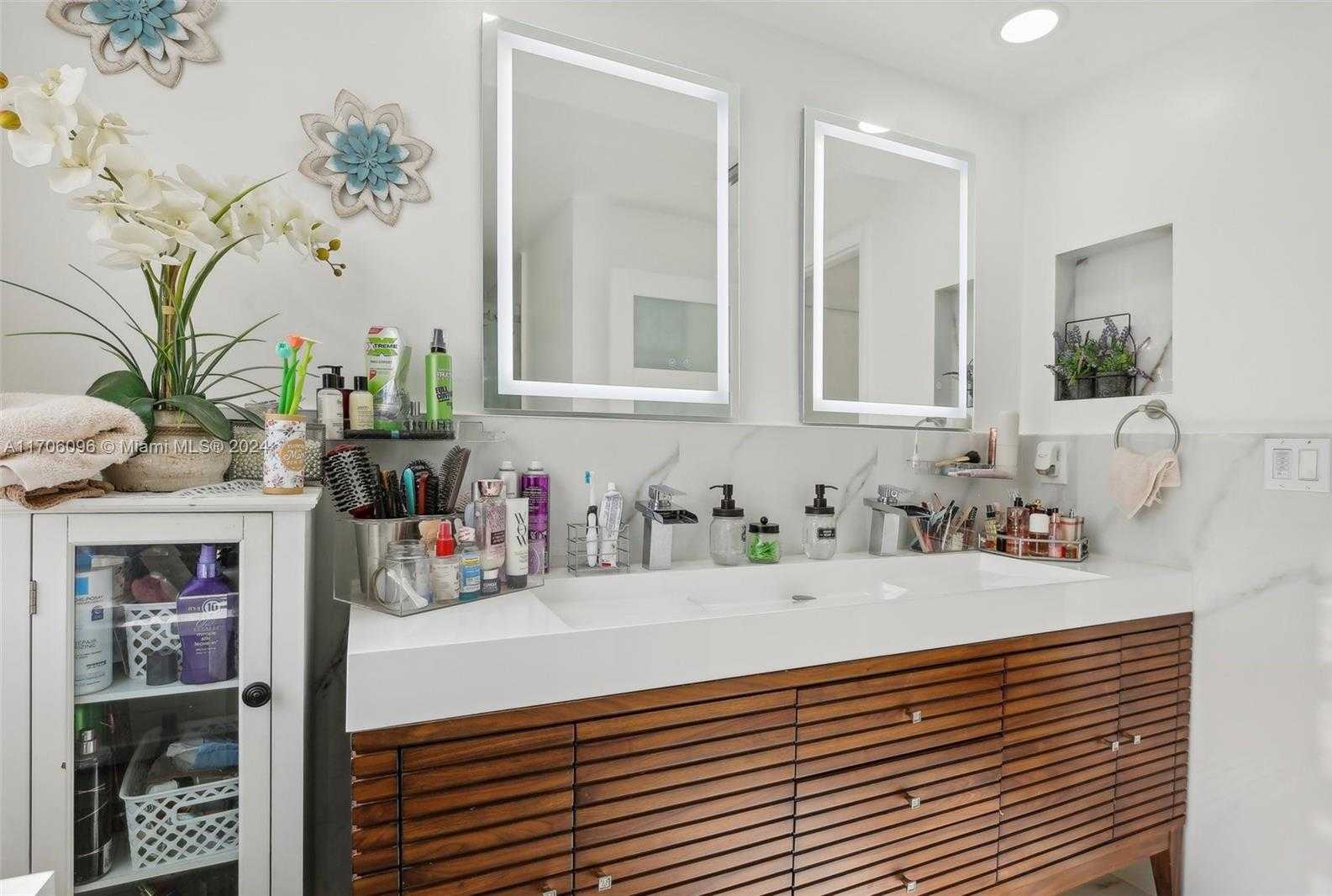 Small Image of 10949 MAINSAIL DR, Cooper City Number 30