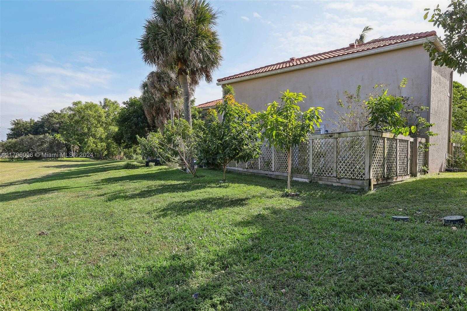 Small Image of 10949 MAINSAIL DR, Cooper City Number 38