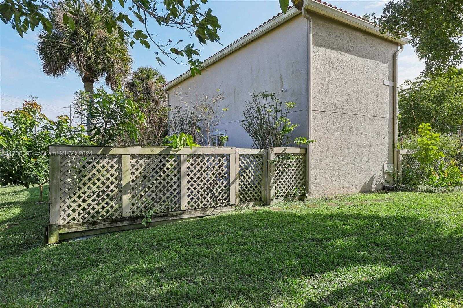 Small Image of 10949 MAINSAIL DR, Cooper City Number 41
