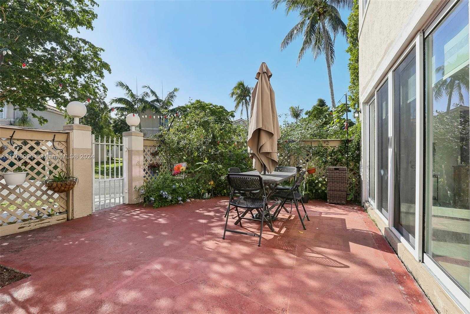 Small Image of 10949 MAINSAIL DR, Cooper City Number 5