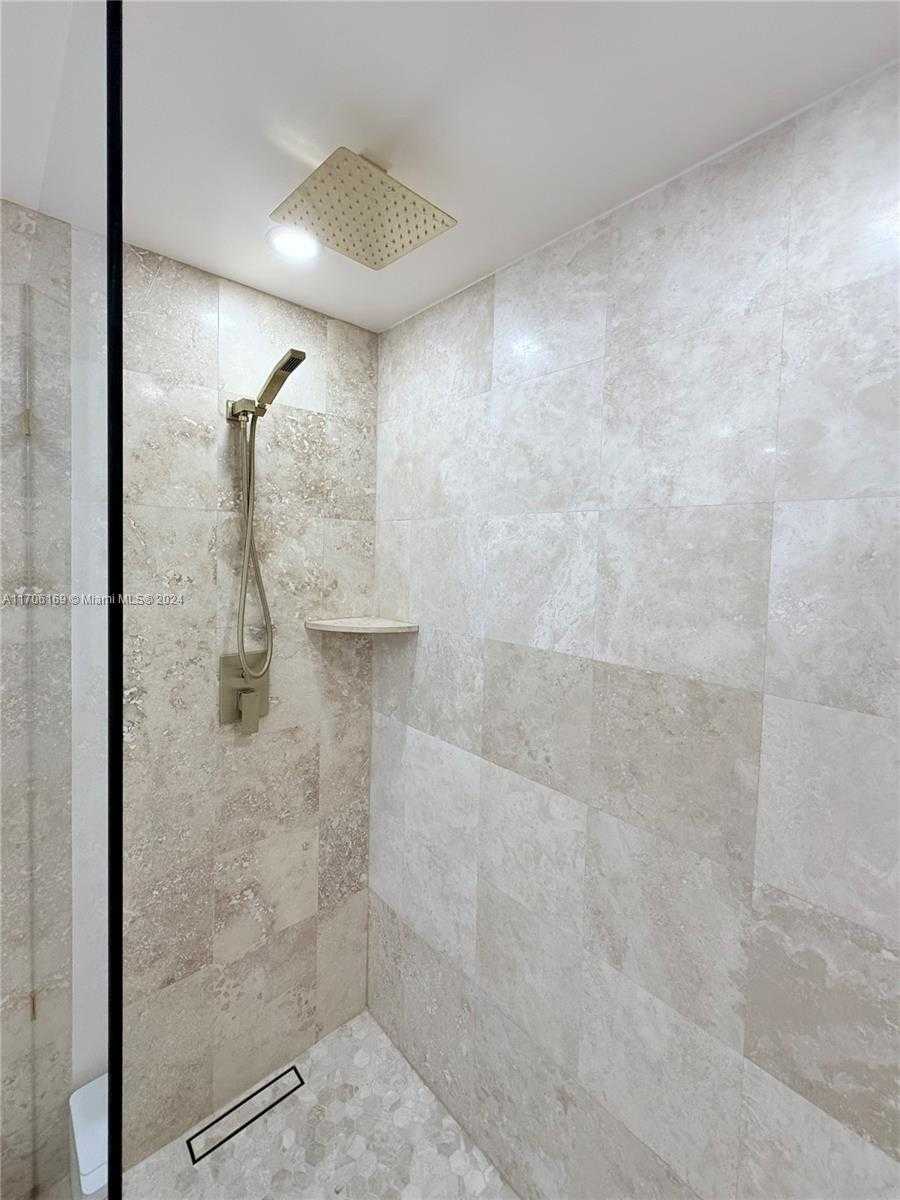 Small Image of 1755 EAST HALLANDALE BEACH BLVD #405E, Hallandale Beach Number 17