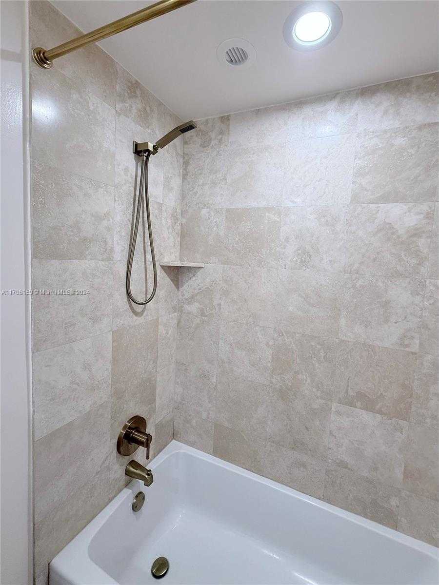Small Image of 1755 EAST HALLANDALE BEACH BLVD #405E, Hallandale Beach Number 26