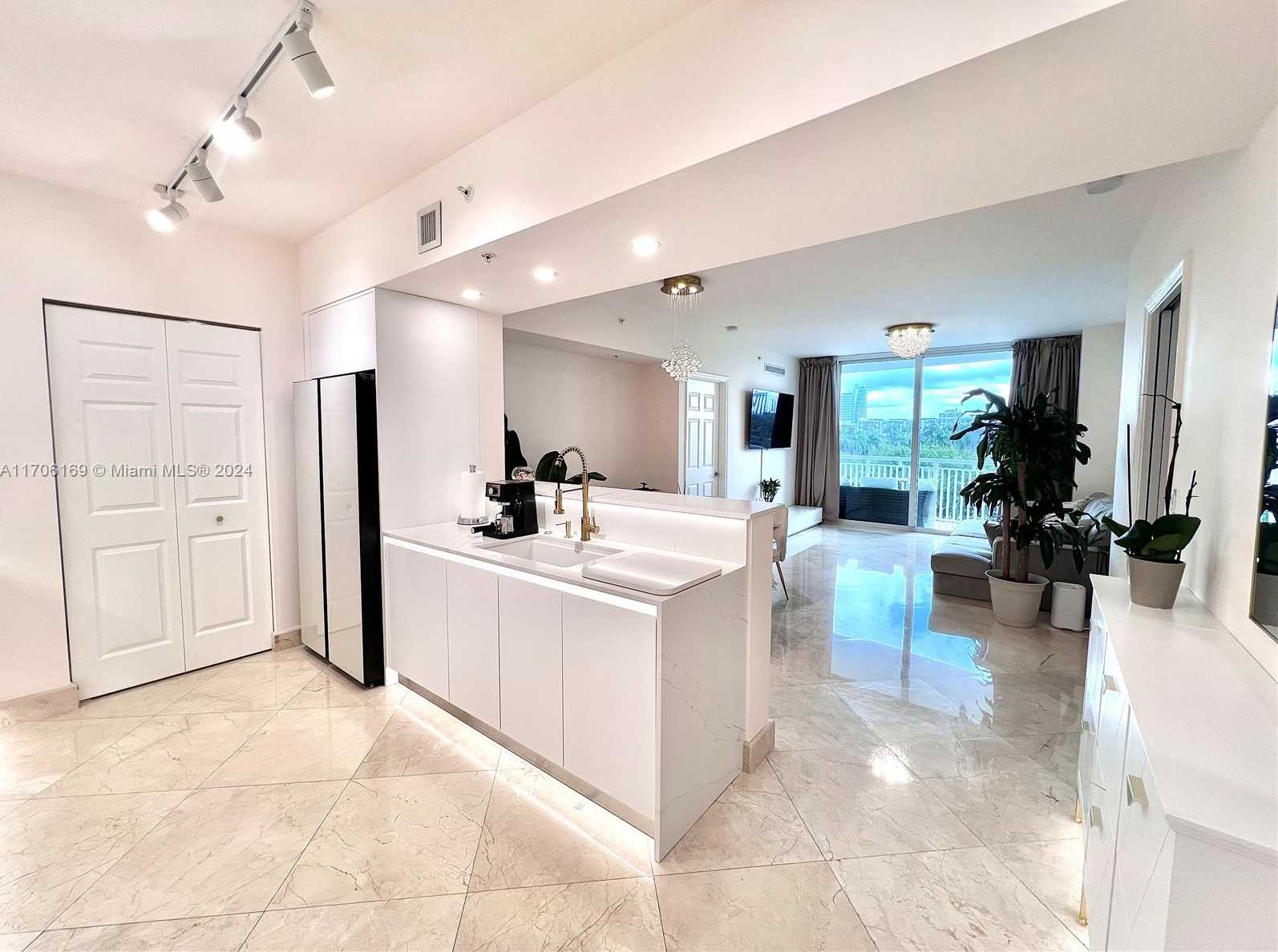Small Image of 1755 EAST HALLANDALE BEACH BLVD #405E, Hallandale Beach Number 5