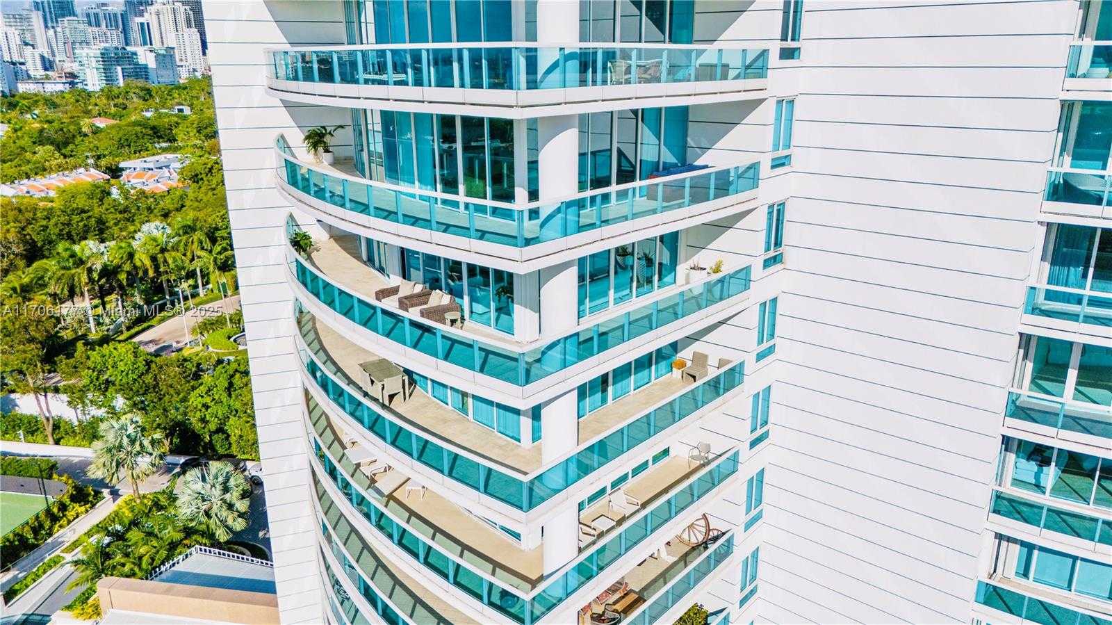 Small Image of 2127 BRICKELL AVE #1505, Miami Number 22