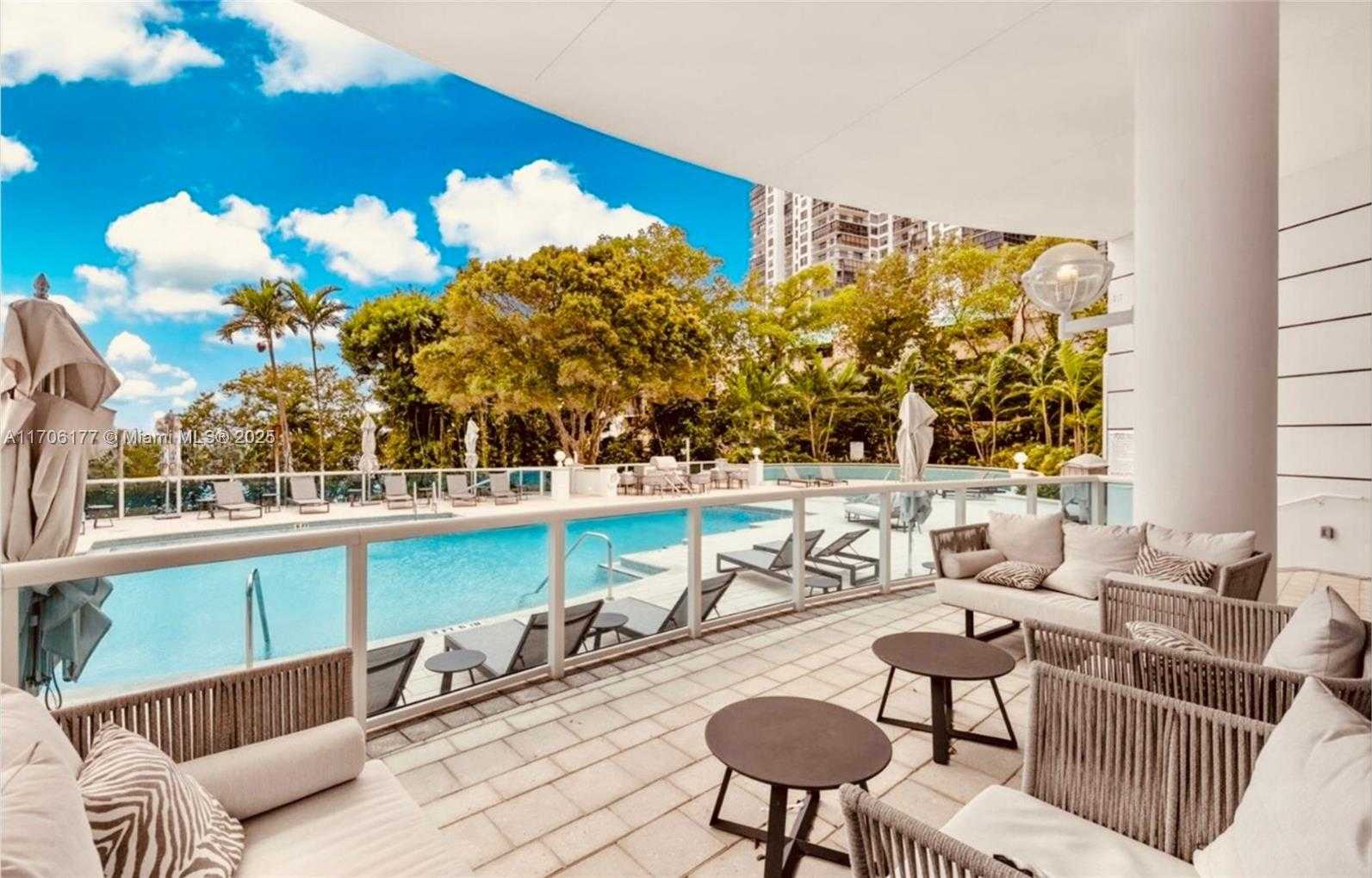 Small Image of 2127 BRICKELL AVE #1505, Miami Number 33