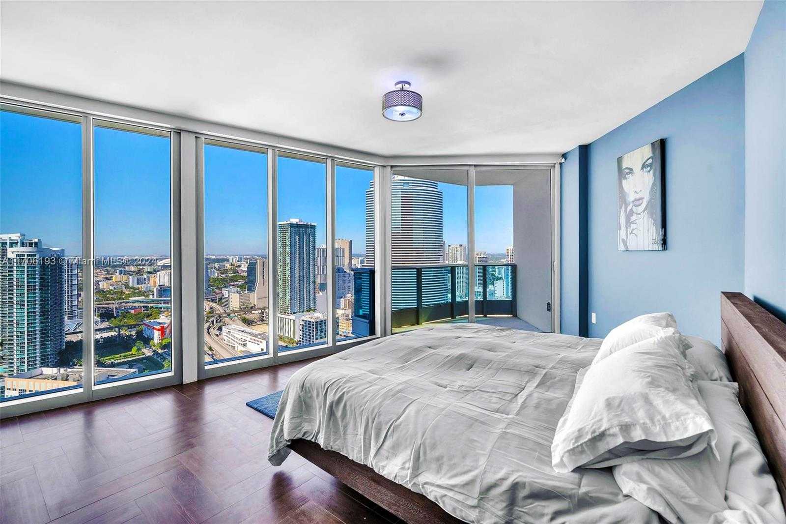 Small Image of 200 BISCAYNE BOULEVARD WAY #4202, Miami Number 12