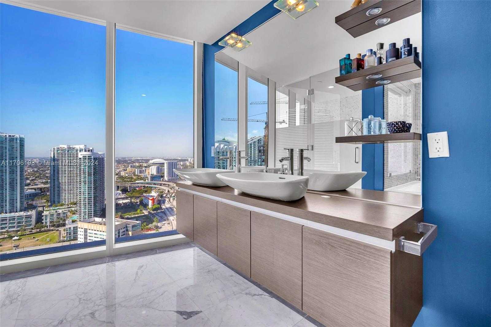 Small Image of 200 BISCAYNE BOULEVARD WAY #4202, Miami Number 15