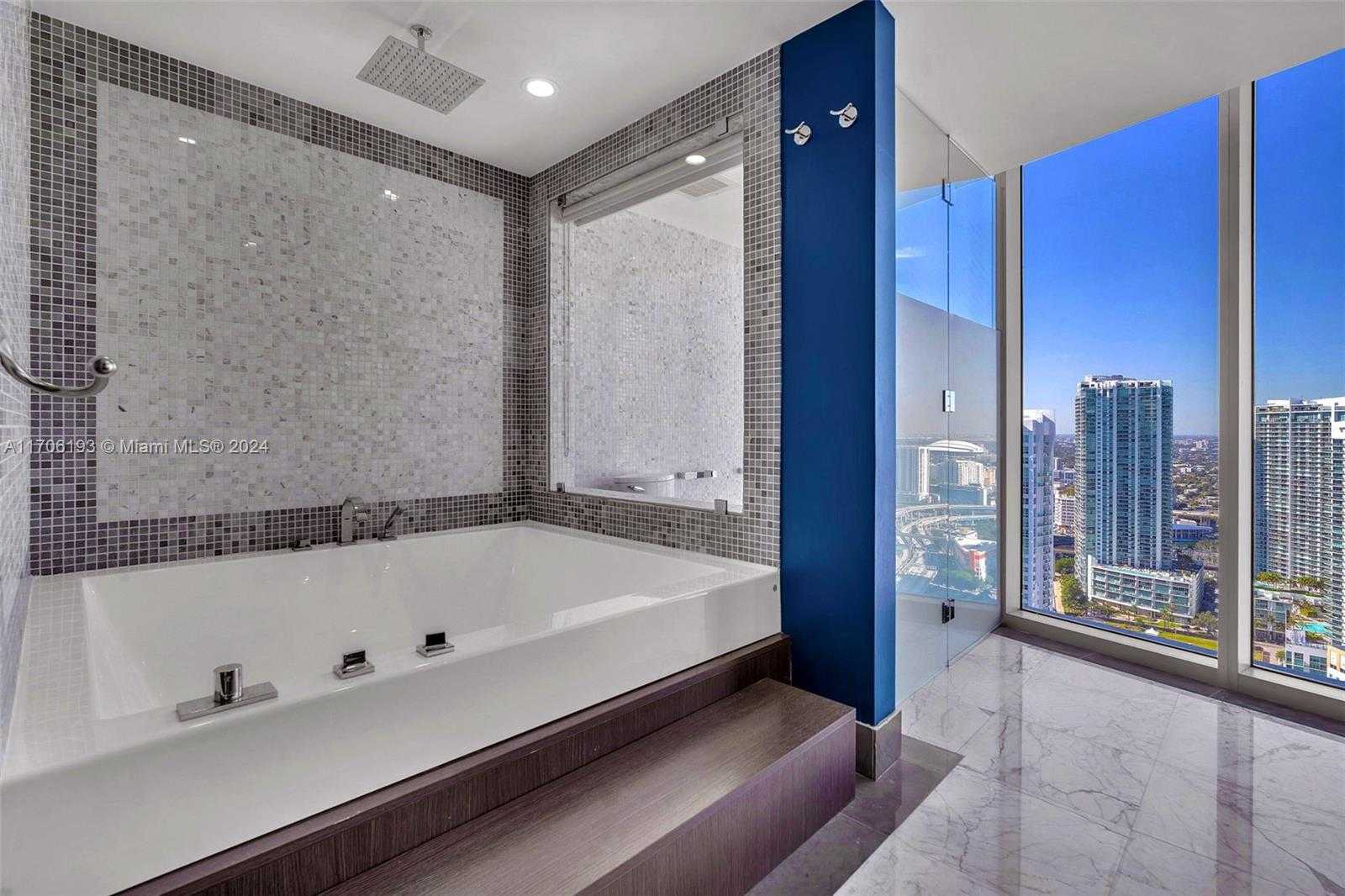Small Image of 200 BISCAYNE BOULEVARD WAY #4202, Miami Number 16