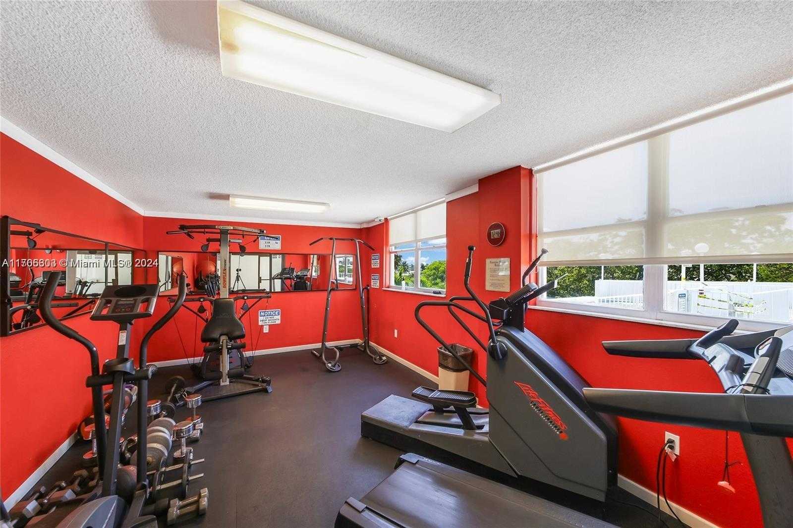 Small Image of 6900 BAY DR #7A, Miami Beach Number 29