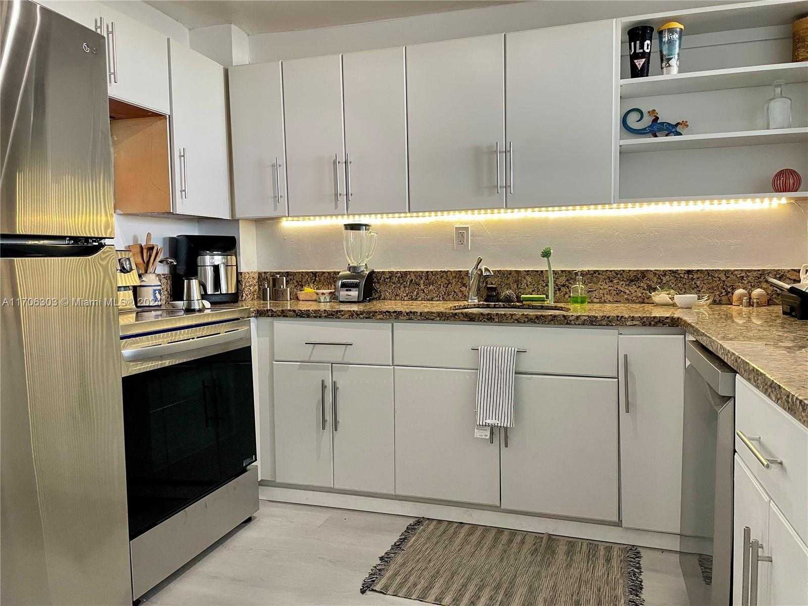 Small Image of 6900 BAY DR #7A, Miami Beach Number 7