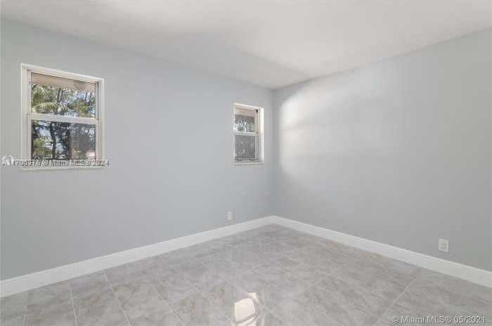 Small Image of 2700 WEST SUNRISE LAKES DR #103, Sunrise Number 11