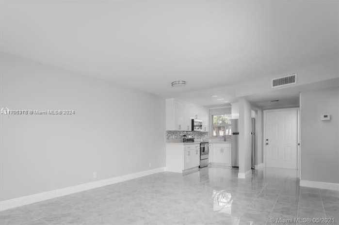 Small Image of 2700 WEST SUNRISE LAKES DR #103, Sunrise Number 9