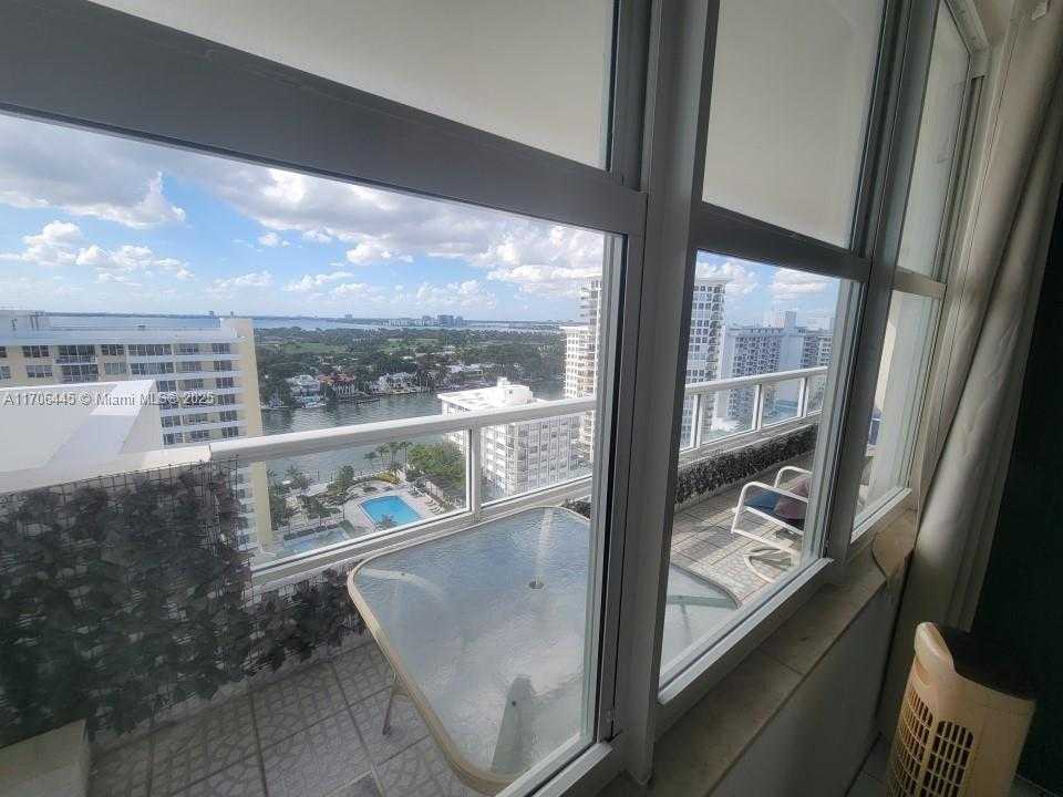 Small Image of 5601 COLLINS AVE #PH-9, Miami Beach Number 23