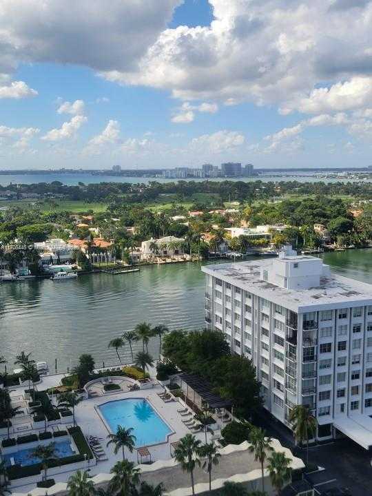 Small Image of 5601 COLLINS AVE #PH-9, Miami Beach Number 4