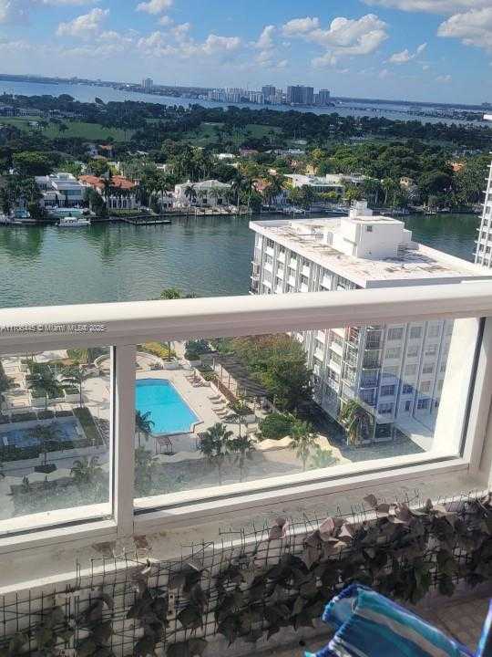 Small Image of 5601 COLLINS AVE #PH-9, Miami Beach Number 5