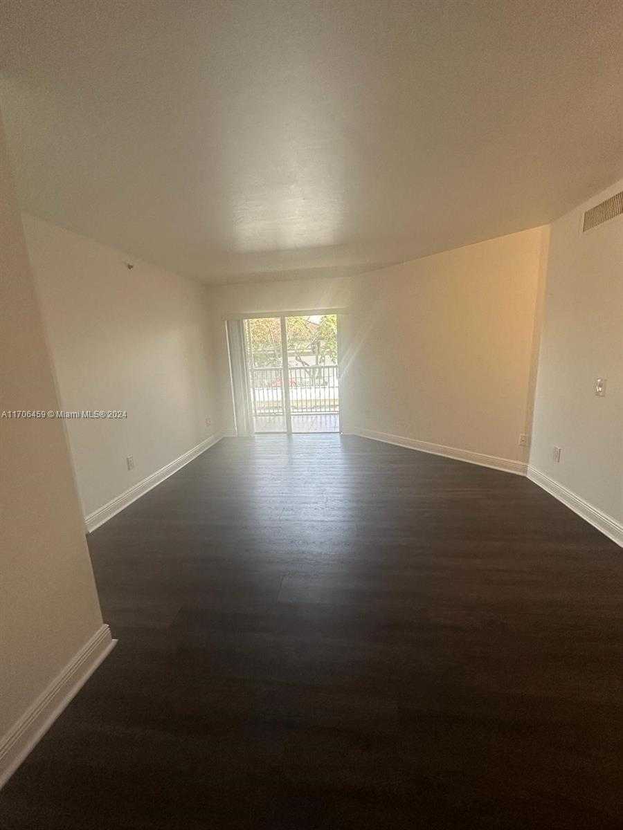 Small Image of 470 SOUTH PARK RD #7-207, Hollywood Number 4