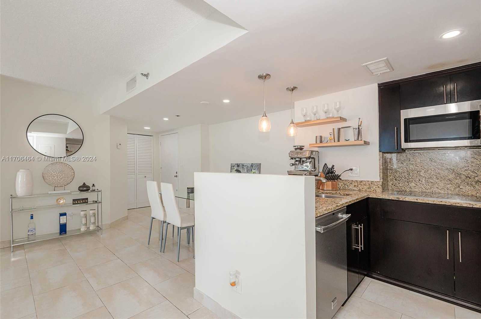 Small Image of 770 CLAUGHTON ISLAND DR #1914, Miami Number 13