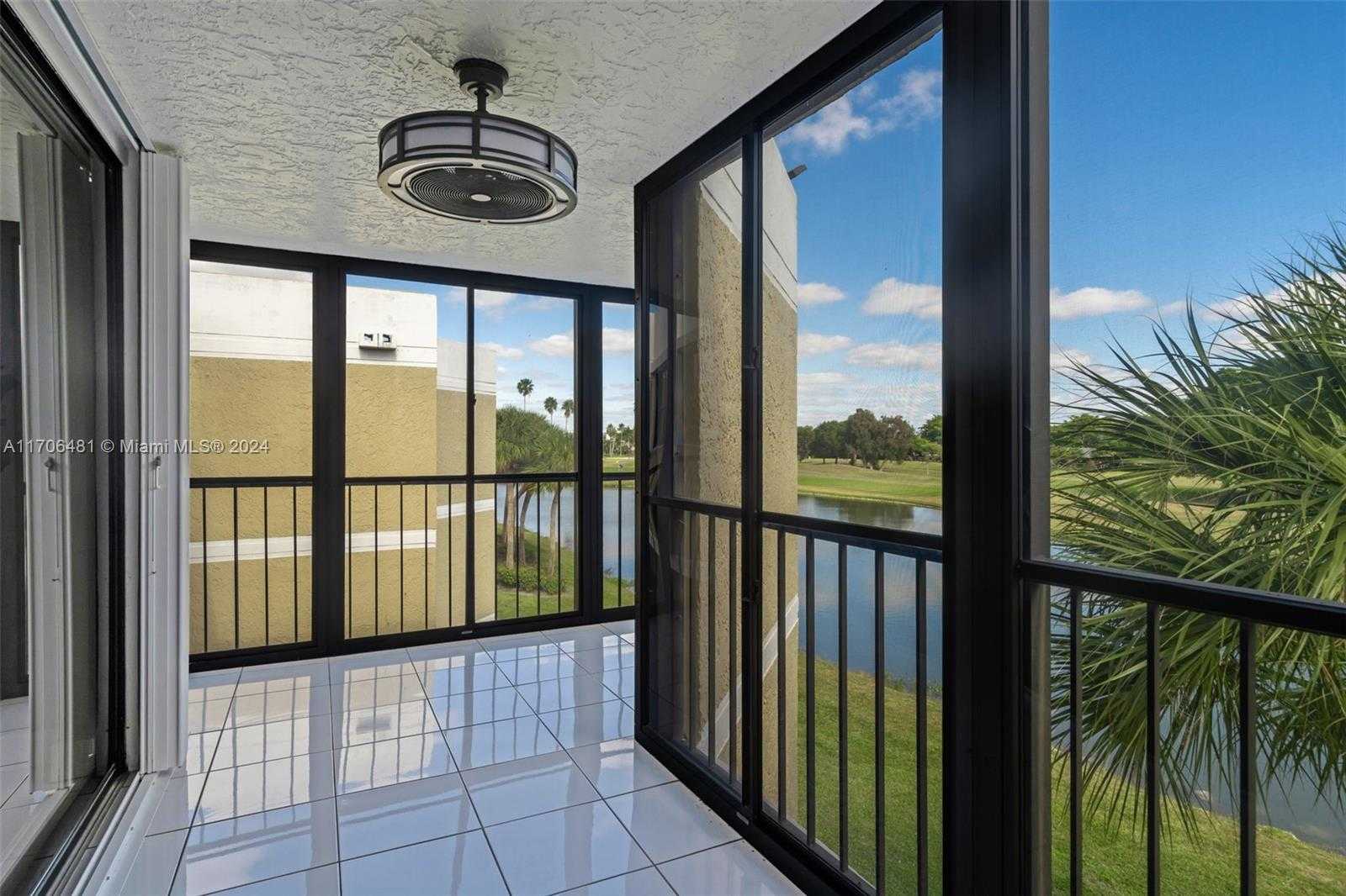 Small Image of 16100 GOLF CLUB RD #313, Weston Number 29
