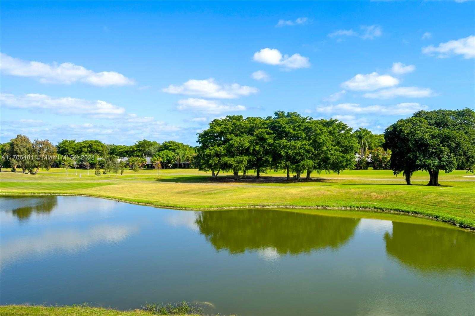 Small Image of 16100 GOLF CLUB RD #313, Weston Number 30
