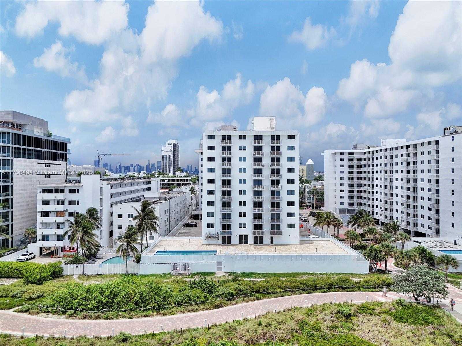 Small Image of 401 OCEAN DR #1007, Miami Beach Number 16
