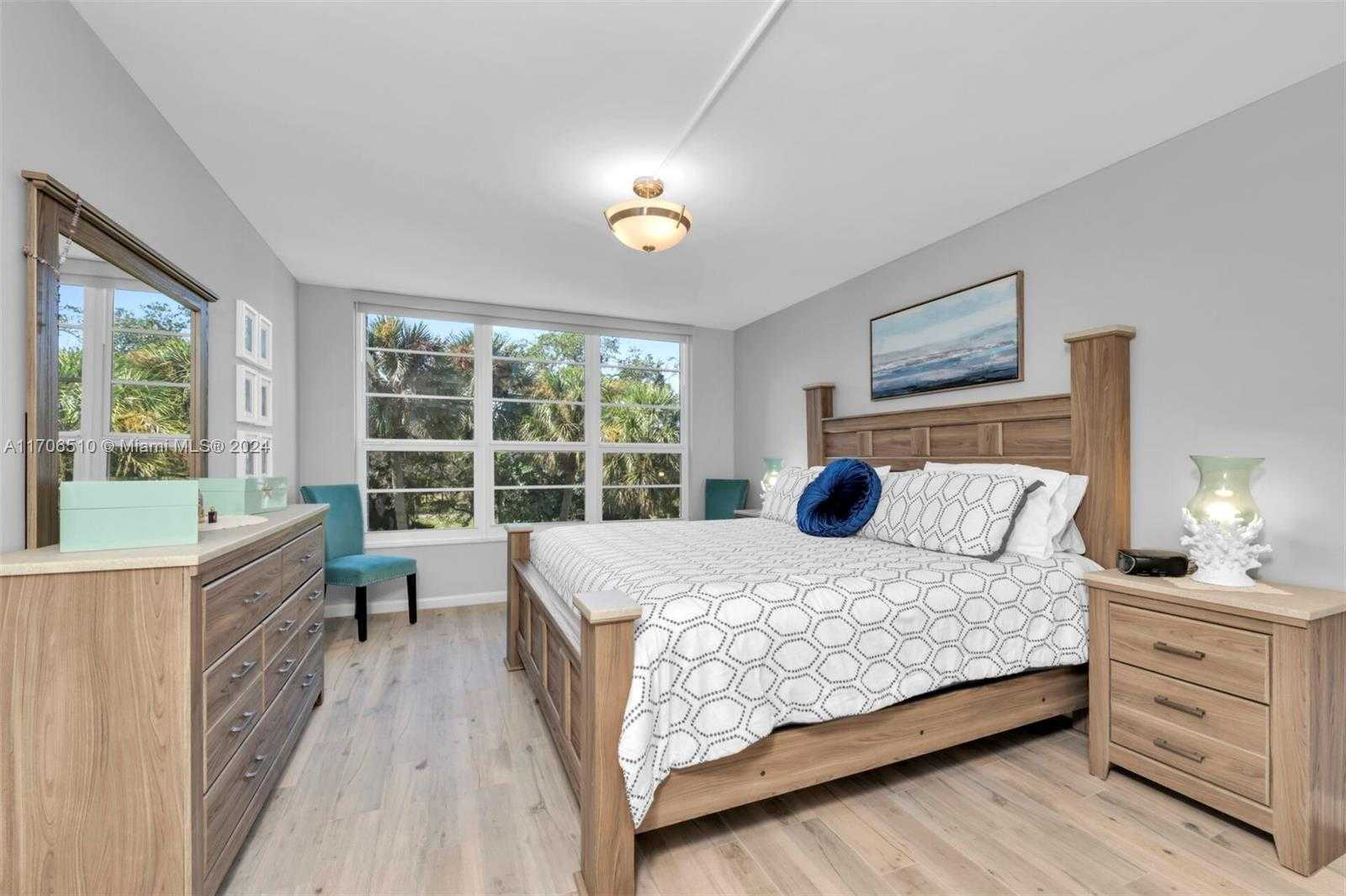 Small Image of 821 CYPRESS BLVD #304, Pompano Beach Number 21