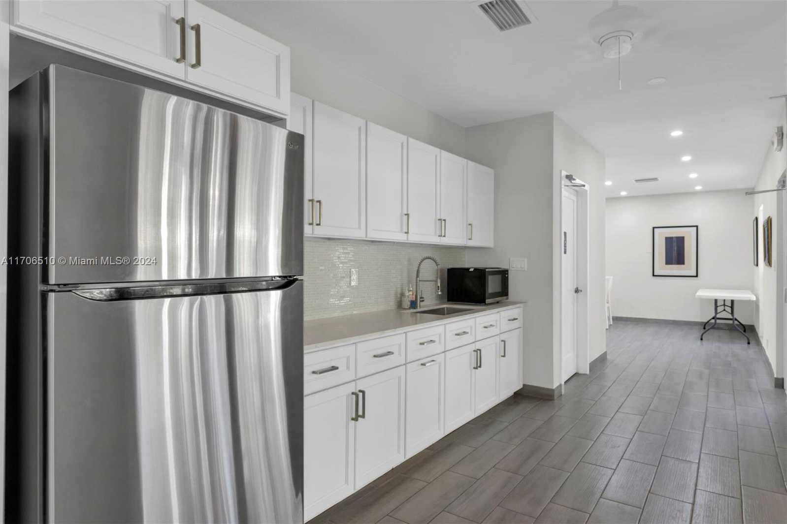 Small Image of 821 CYPRESS BLVD #304, Pompano Beach Number 31