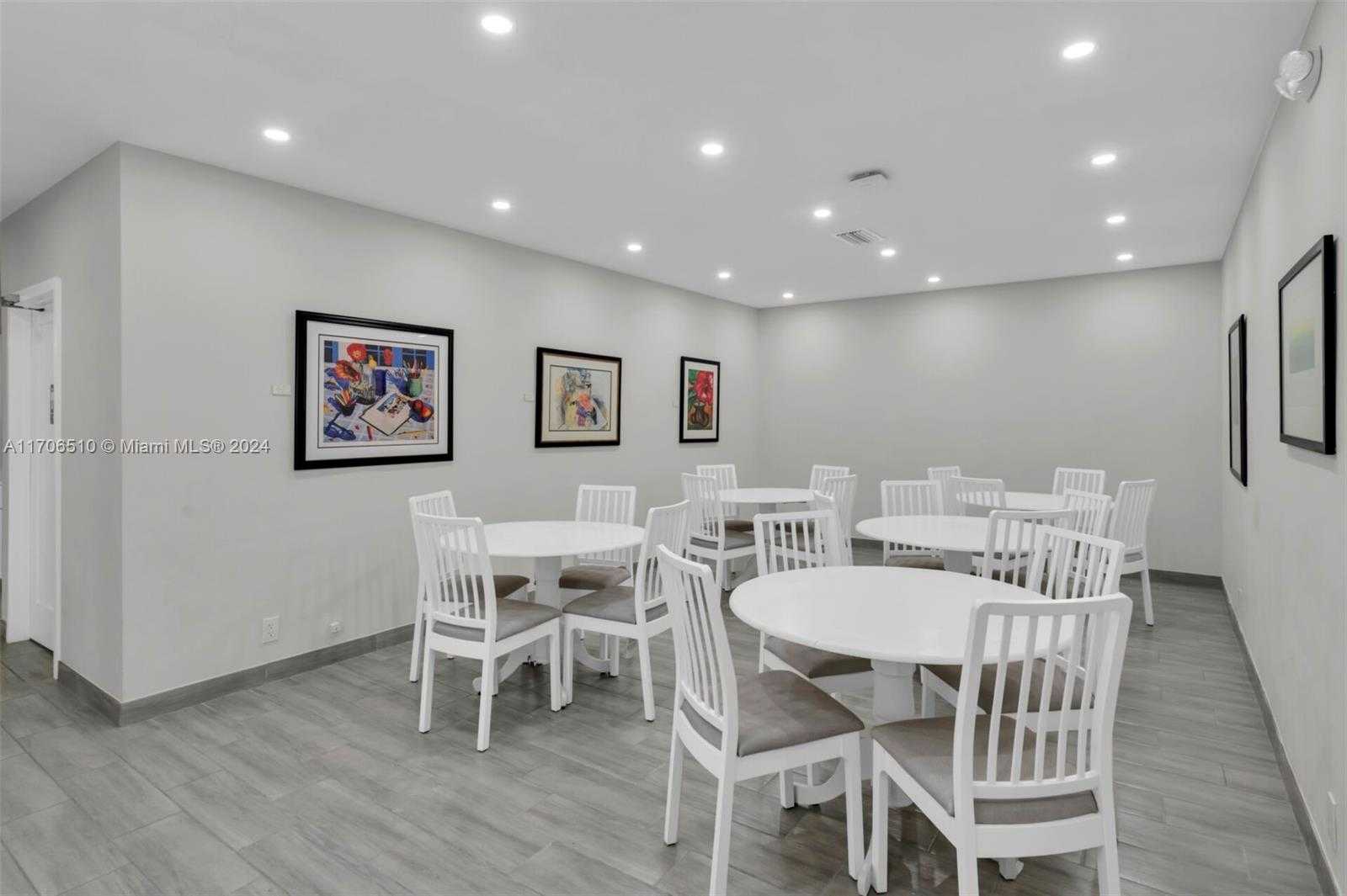 Small Image of 821 CYPRESS BLVD #304, Pompano Beach Number 32