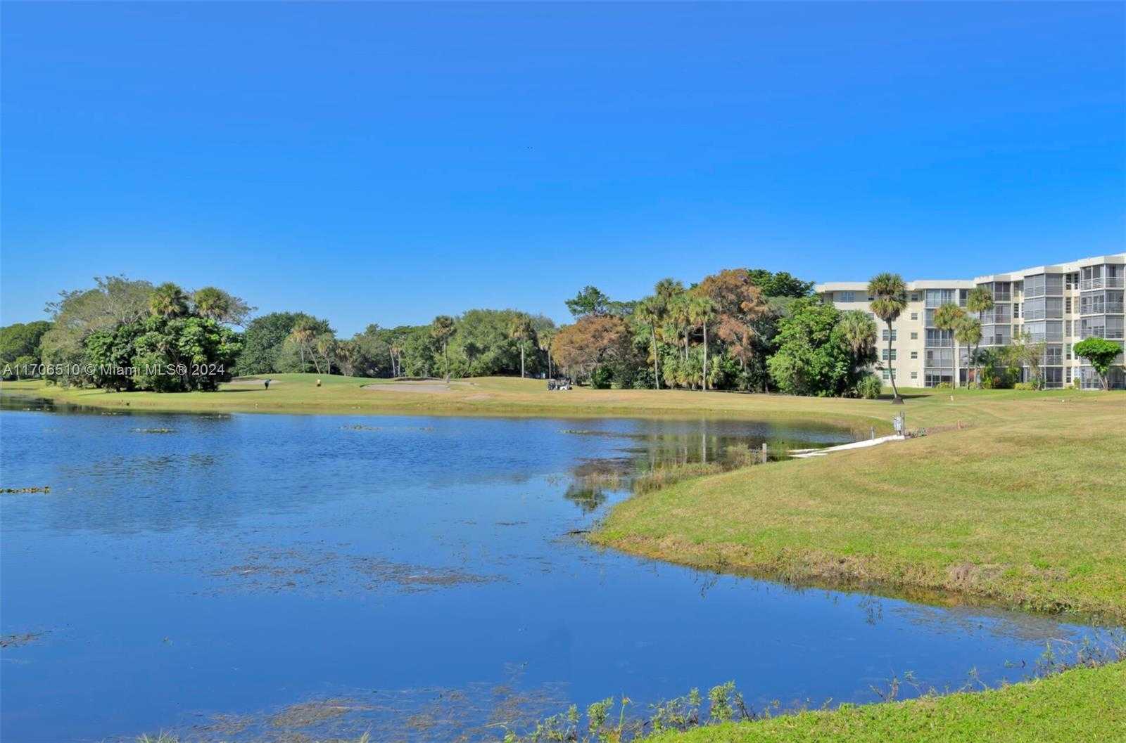 Small Image of 821 CYPRESS BLVD #304, Pompano Beach Number 36