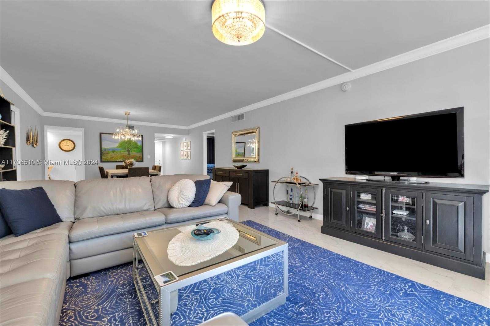 Small Image of 821 CYPRESS BLVD #304, Pompano Beach Number 6