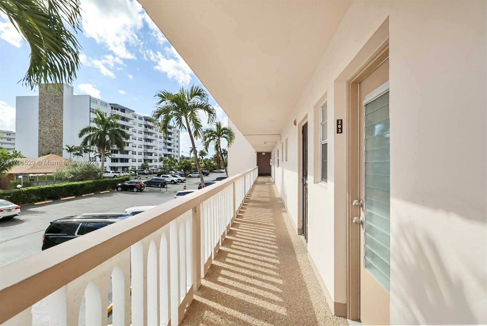 Small Image of 421 NORTH EAST 14TH AVE #203, Hallandale Beach Number 2