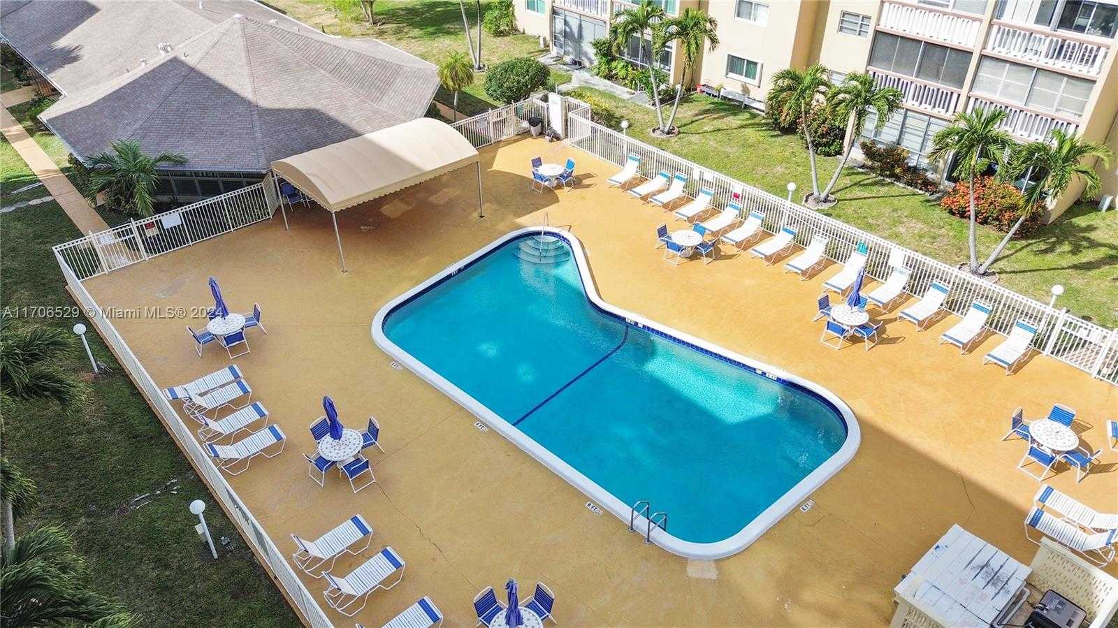 Small Image of 421 NORTH EAST 14TH AVE #203, Hallandale Beach Number 27