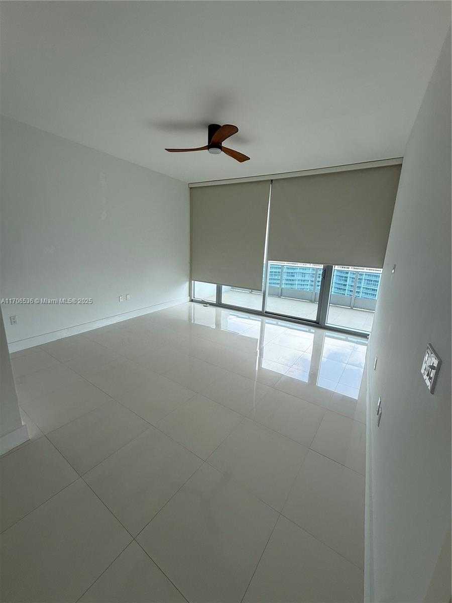 Small Image of 200 BISCAYNE BOULEVARD WAY #4904, Miami Number 15