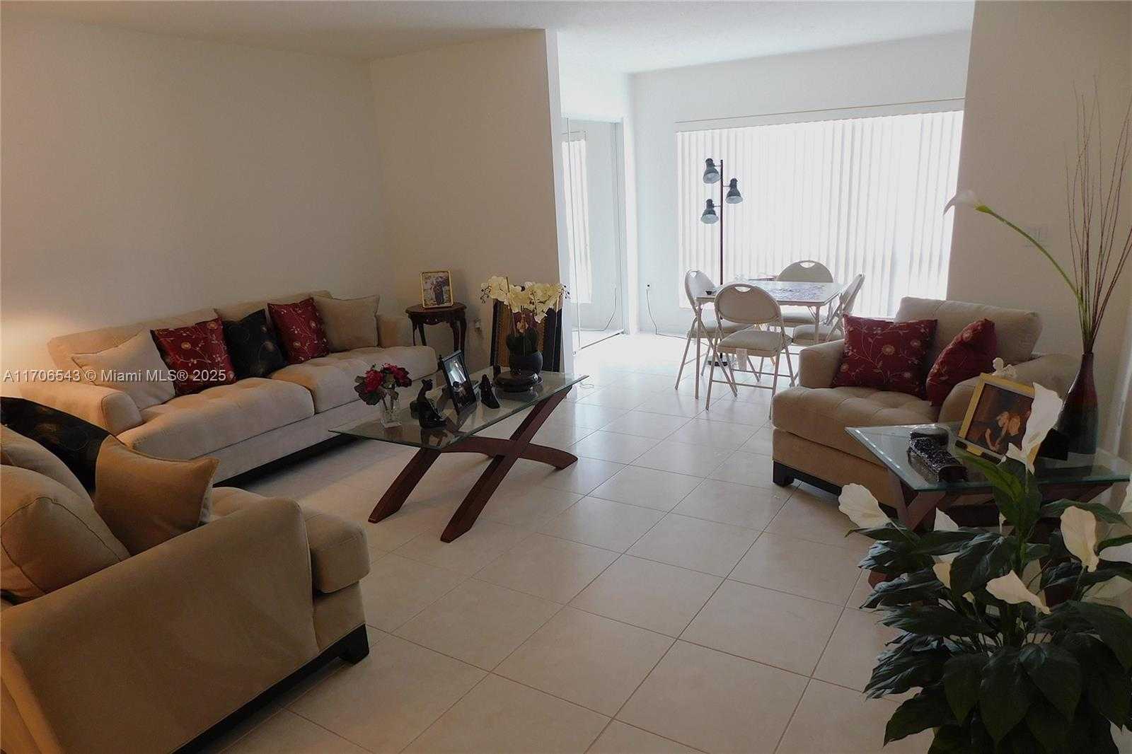 Small Image of 5749 GEMSTONE CT #307, Boynton Beach Number 3