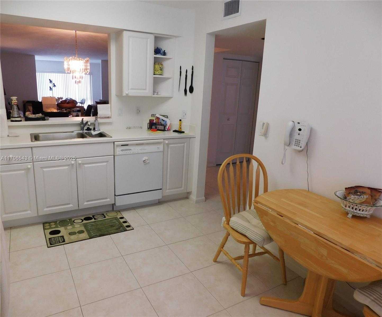 Small Image of 5749 GEMSTONE CT #307, Boynton Beach Number 8