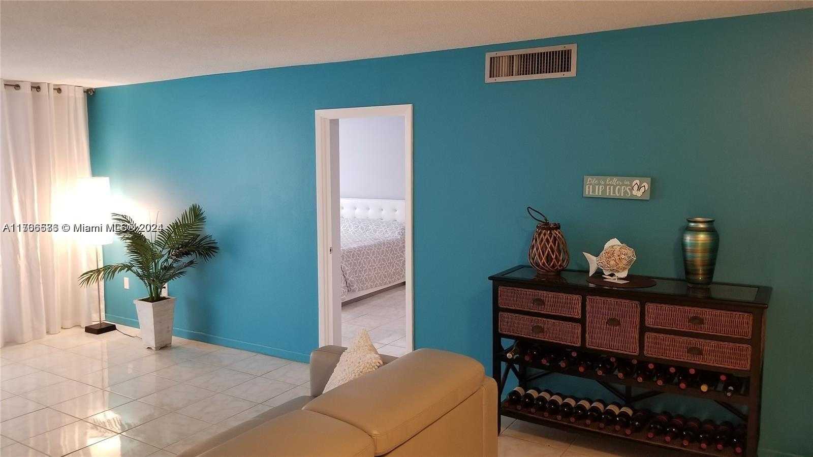 Small Image of 1833 SOUTH OCEAN DR #207, Hallandale Beach Number 14