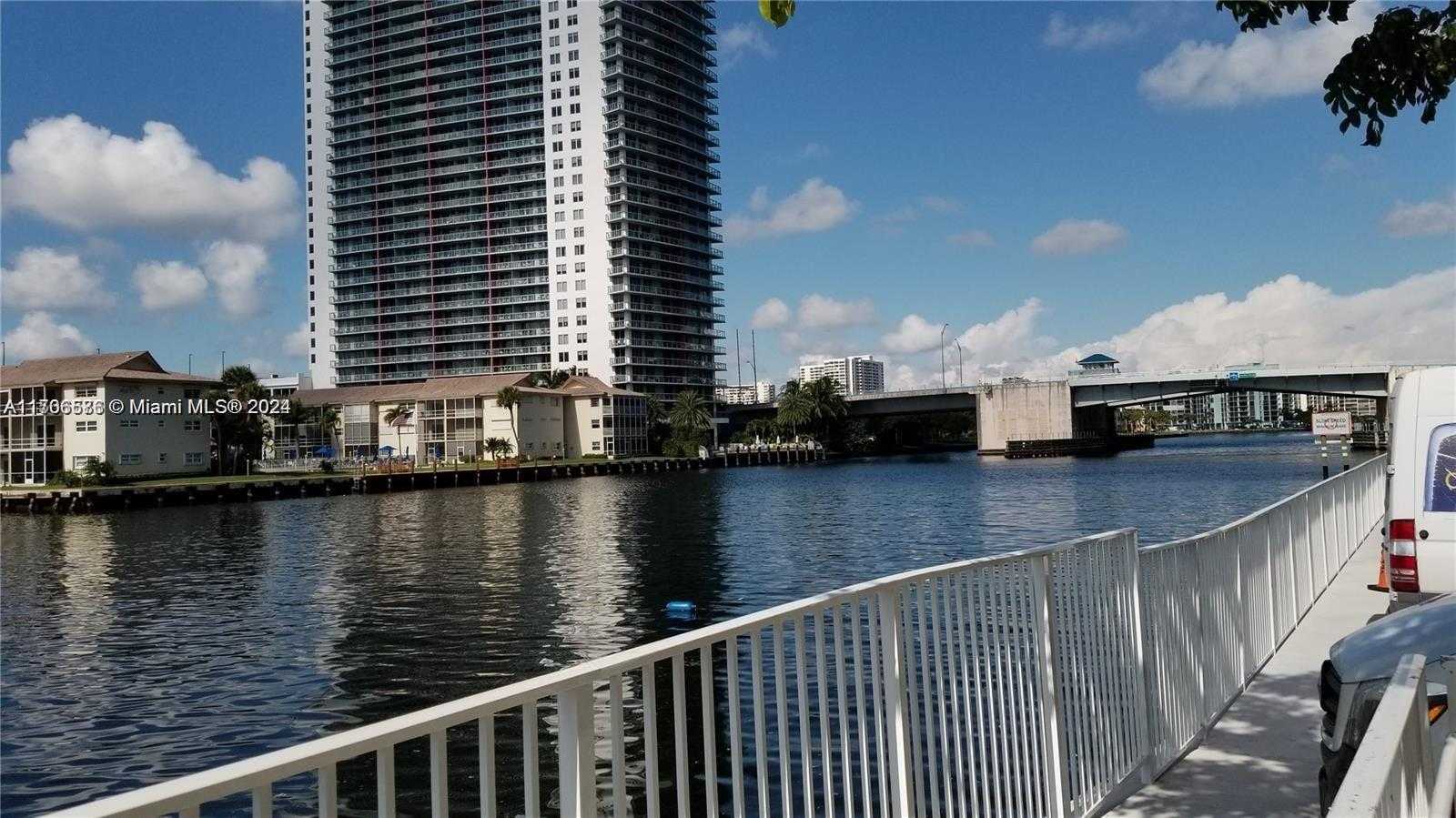 Small Image of 1833 SOUTH OCEAN DR #207, Hallandale Beach Number 18