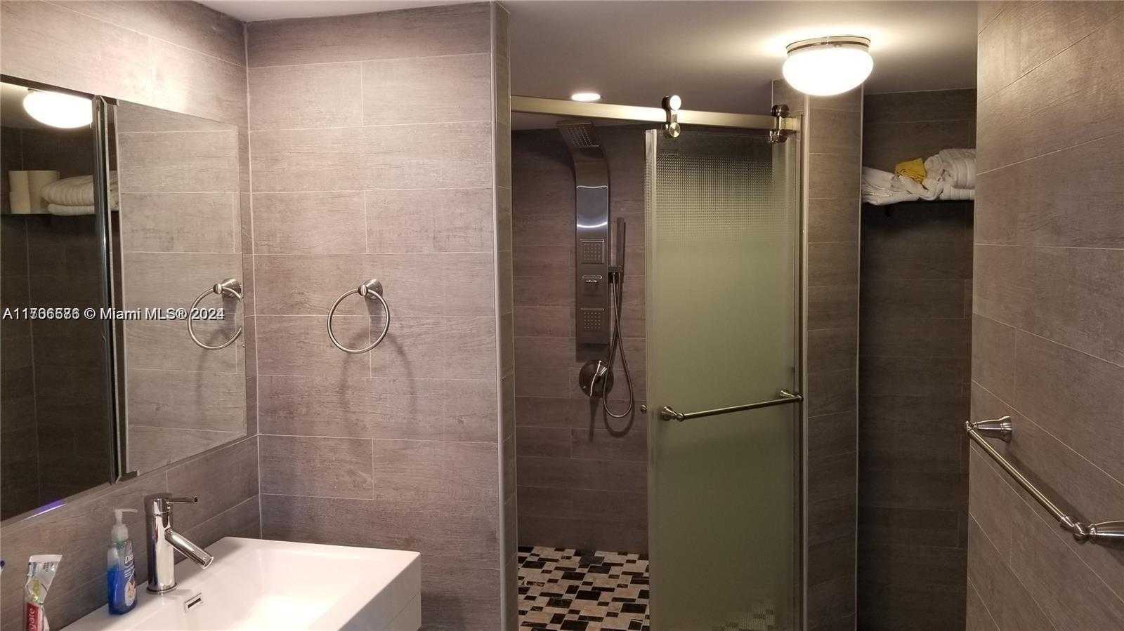 Small Image of 1833 SOUTH OCEAN DR #207, Hallandale Beach Number 3