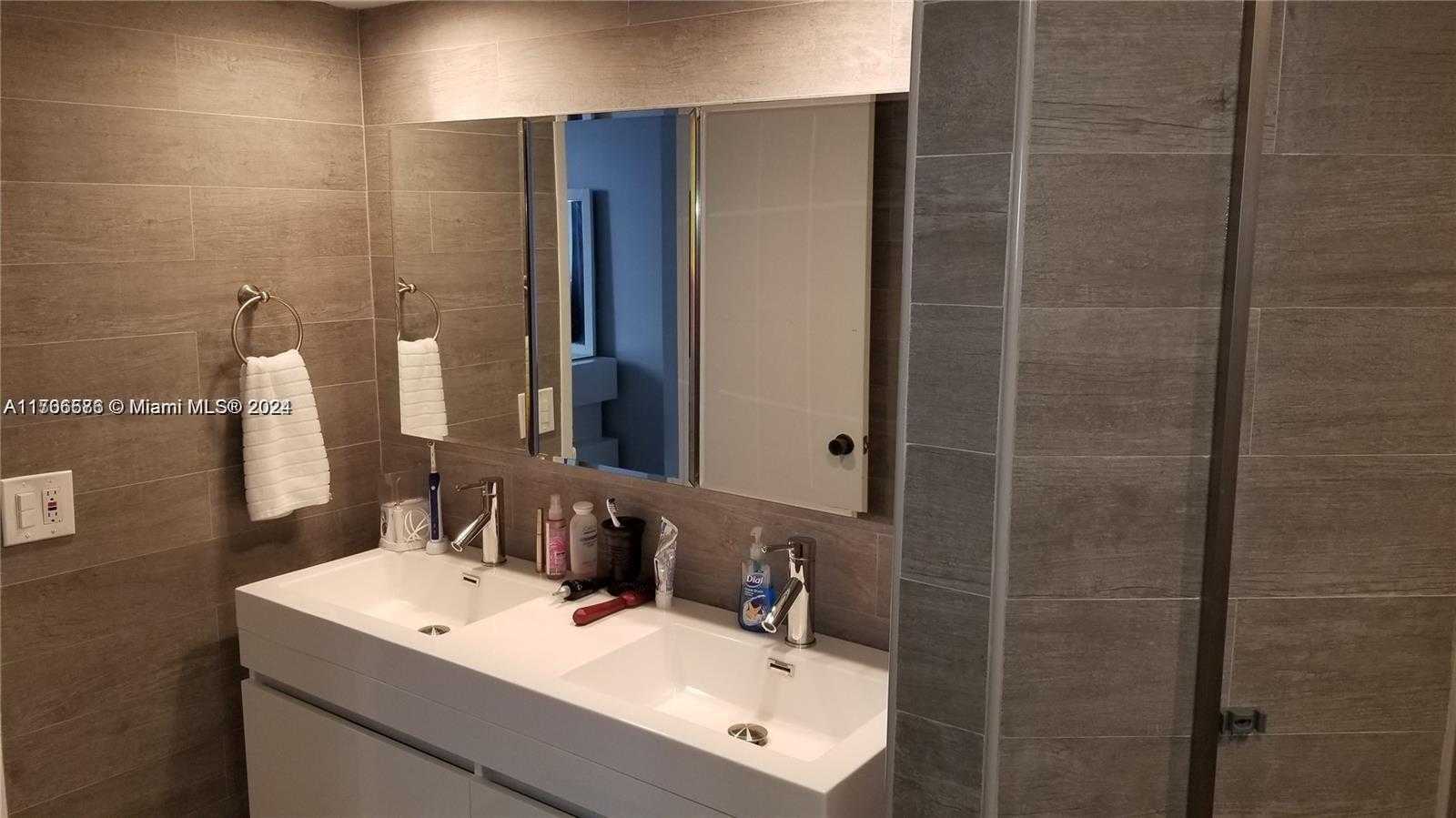 Small Image of 1833 SOUTH OCEAN DR #207, Hallandale Beach Number 6