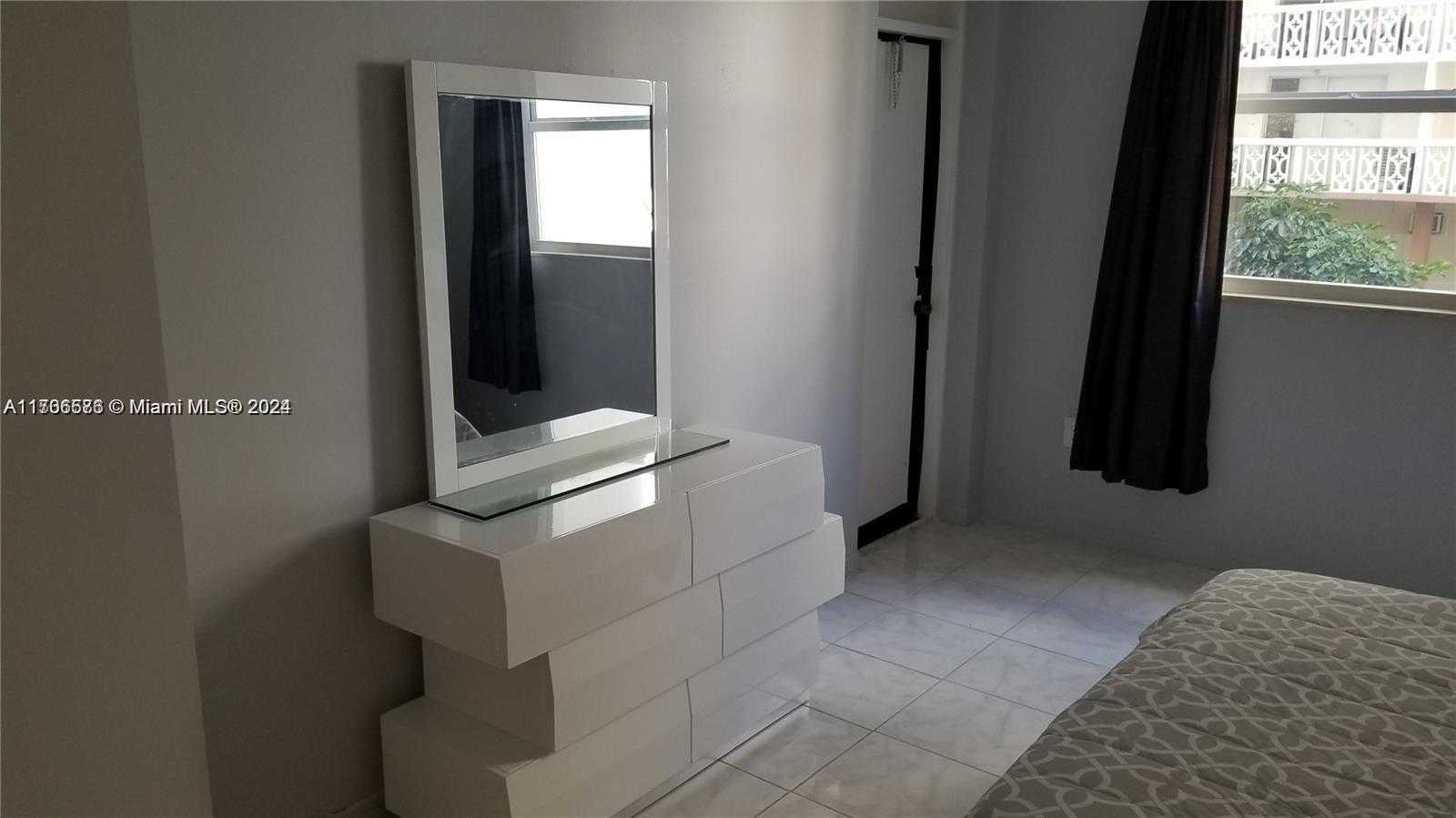 Small Image of 1833 SOUTH OCEAN DR #207, Hallandale Beach Number 7